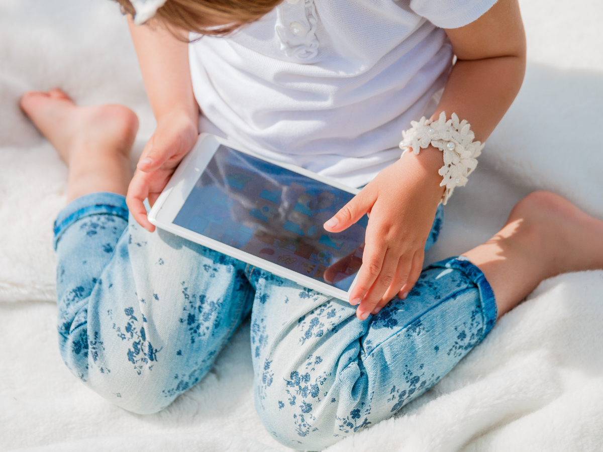 iPad Baby girl using her device