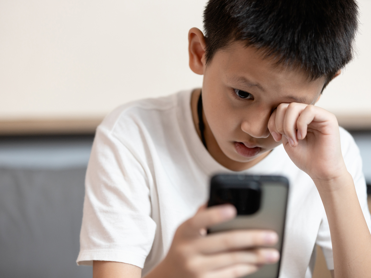 Phone Addicted Kid